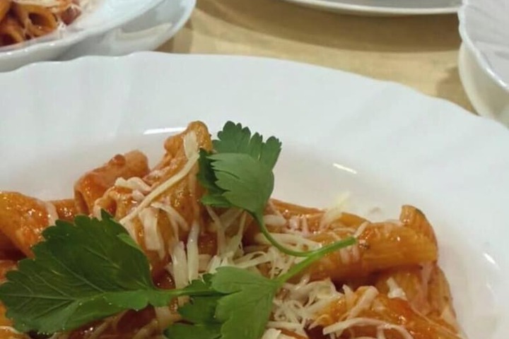 Dining 59 of 77