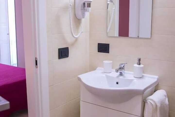 Room 45 of 73