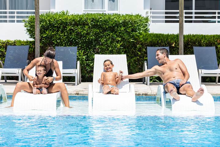 Hotel with Pool