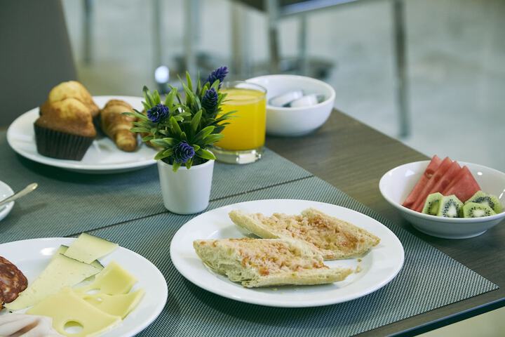Breakfast area