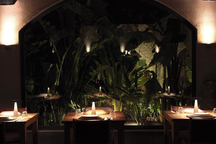 Dining 46 of 108
