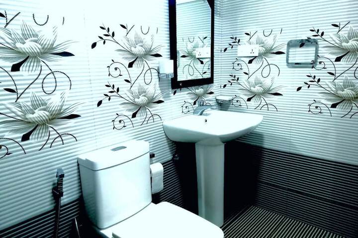 Room 31 of 43