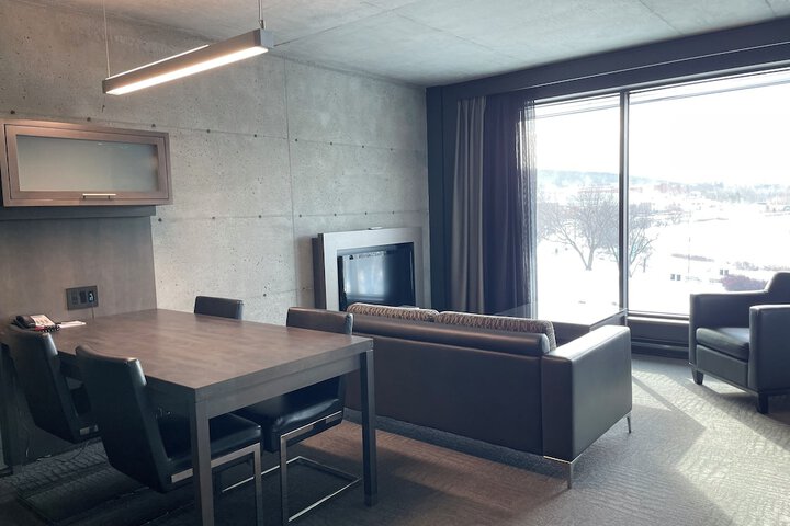 Room 30 of 94