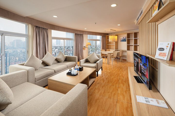 Room 93 of 184