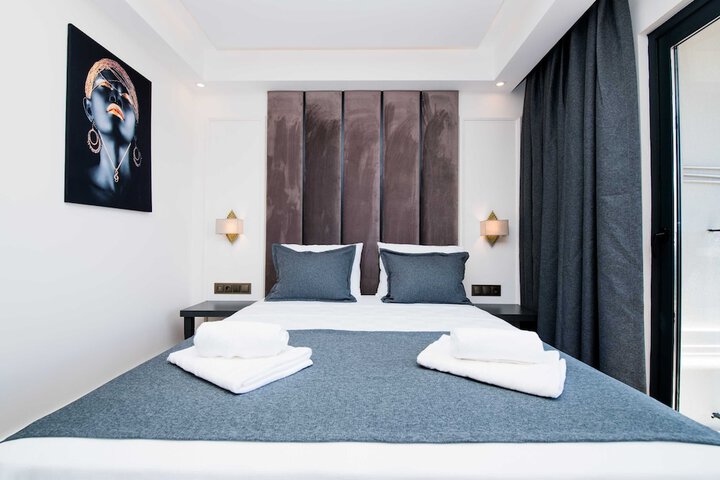 Room 15 of 59