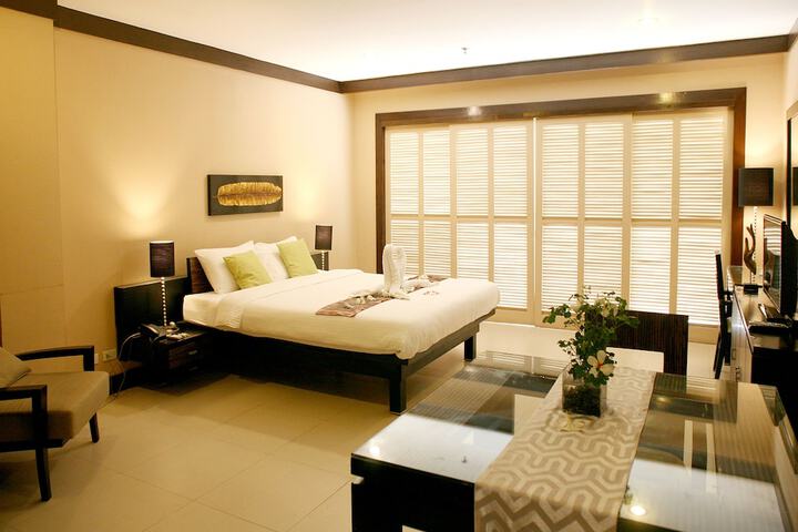 Room 2 of 44
