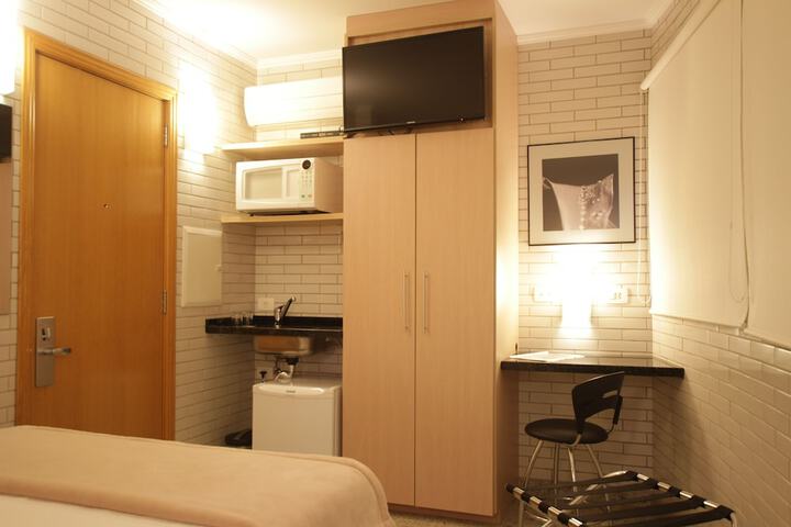Room 5 of 39