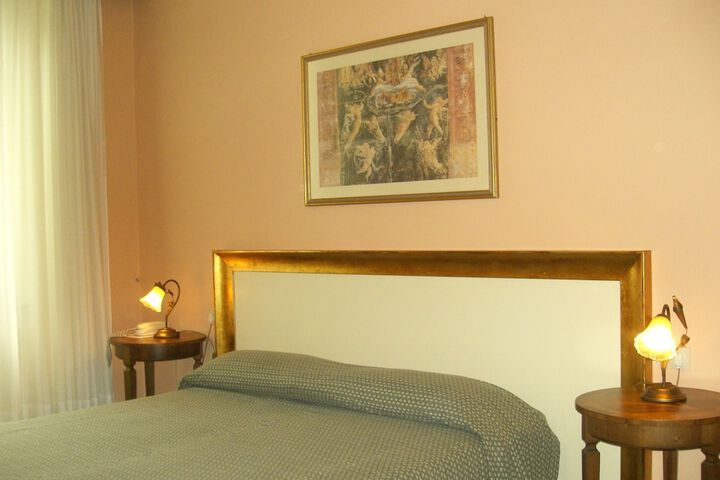 Room 11 of 13