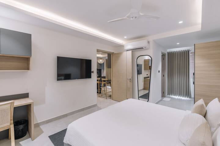 Room 11 of 40