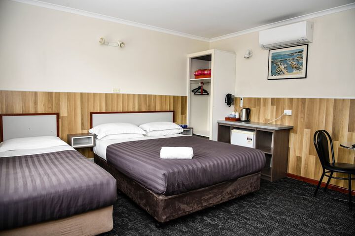 Room 18 of 46
