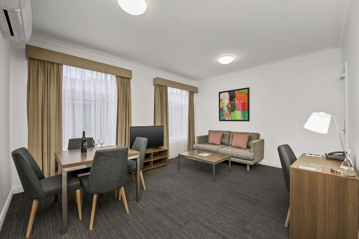 Room 16 of 26