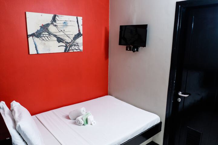 Room 18 of 31
