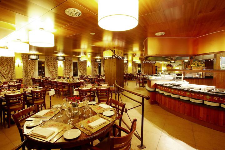 Dining 74 of 92