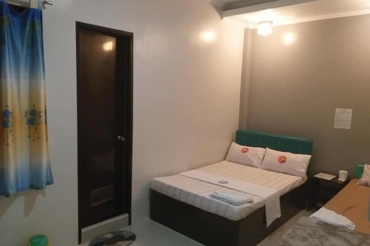 Room 12 of 12