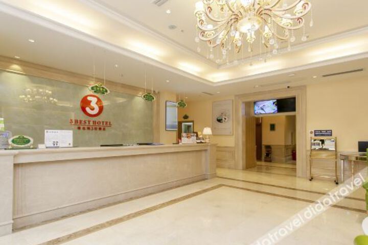 Hotel Interior 20 of 27