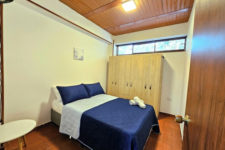 Room 3 of 75