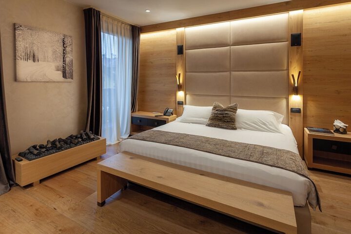 Room 40 of 98
