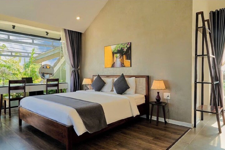 Room 46 of 108