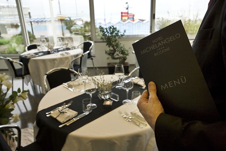 Dining 74 of 106