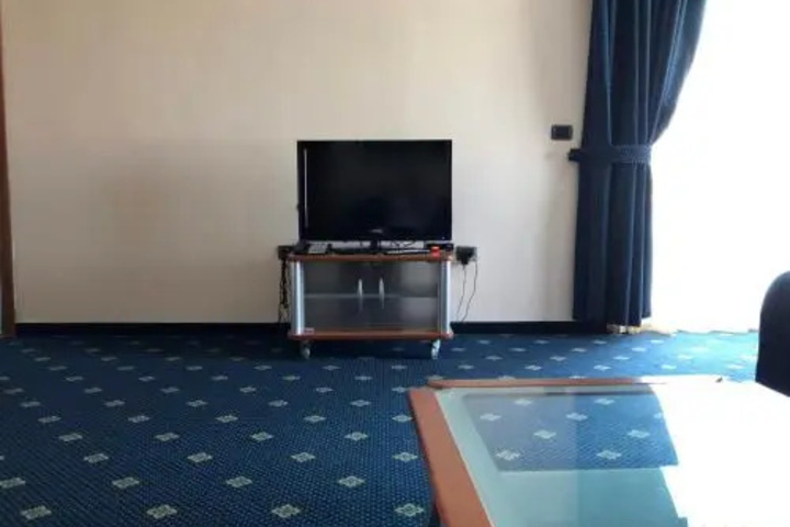 Room 5 of 23