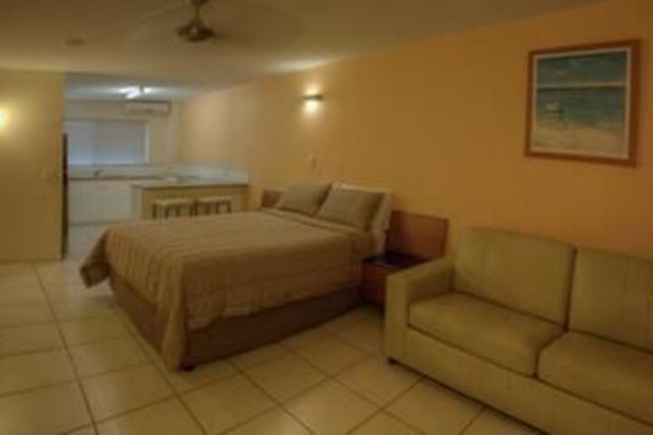 Room 10 of 23