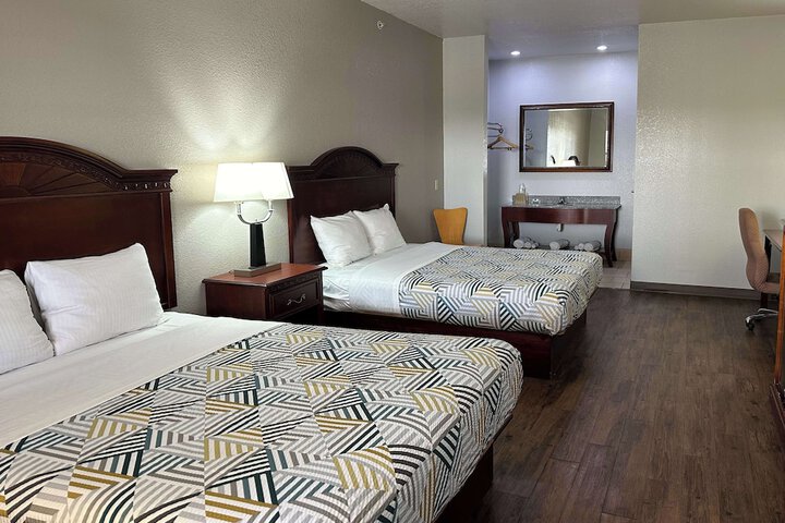 Room 17 of 37