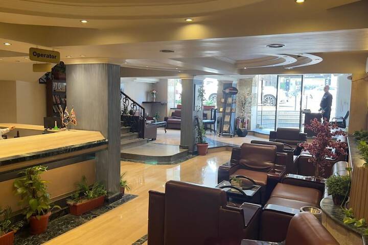 Guest Lobby