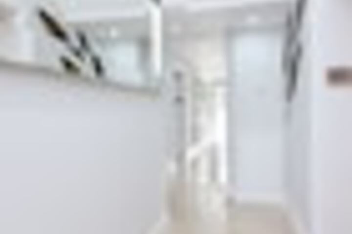 Ballroom/Hall 140 of 171