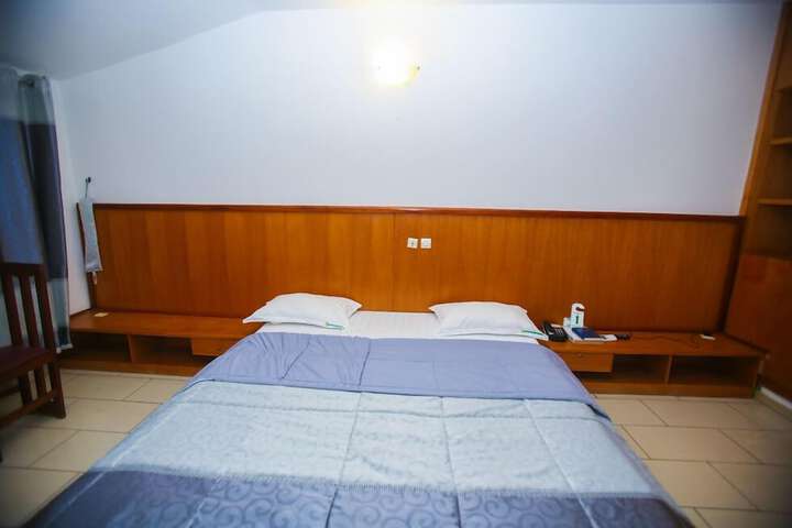 Room 14 of 51