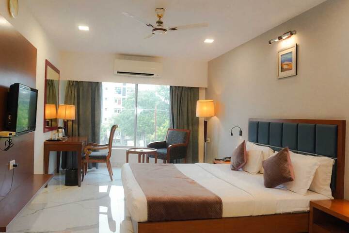 Room 11 of 20