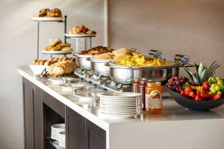 Breakfast/Coffee Service 126 of 174