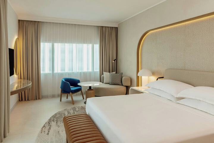 Room 42 of 146