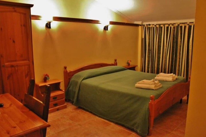 Room 4 of 7