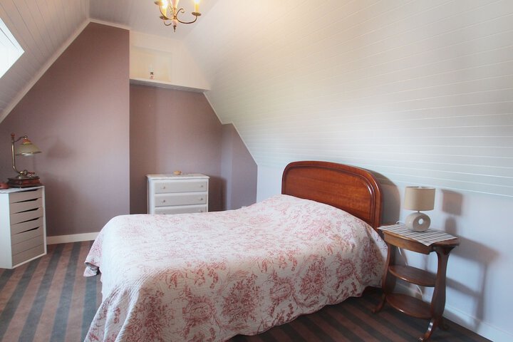 Room 2 of 23