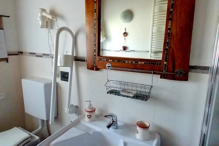 Room 52 of 110