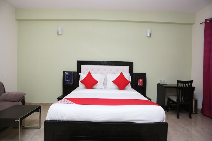 Room 10 of 29