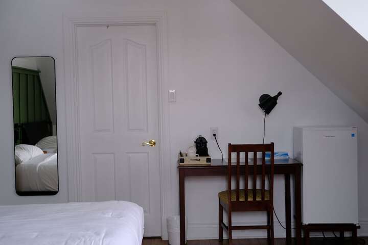 Breakfast/Coffee Service 23 of 45