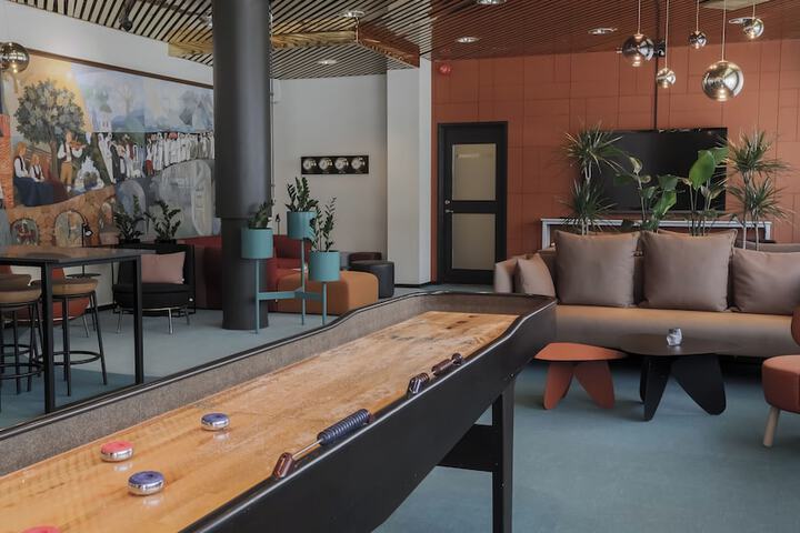 Guest Lobby