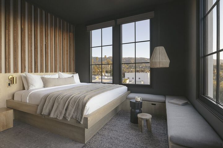Room 4 of 59