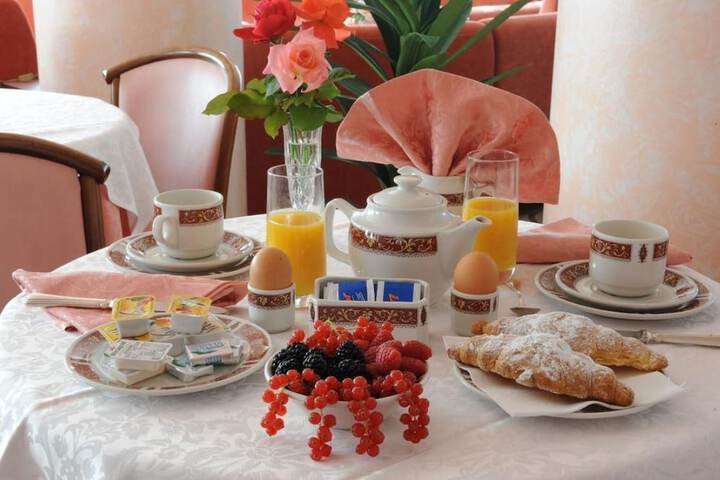 Breakfast meal