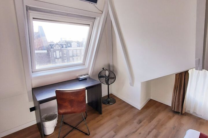 Room 20 of 45