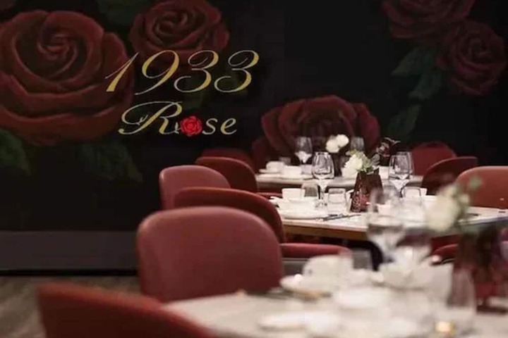 Dining 31 of 50