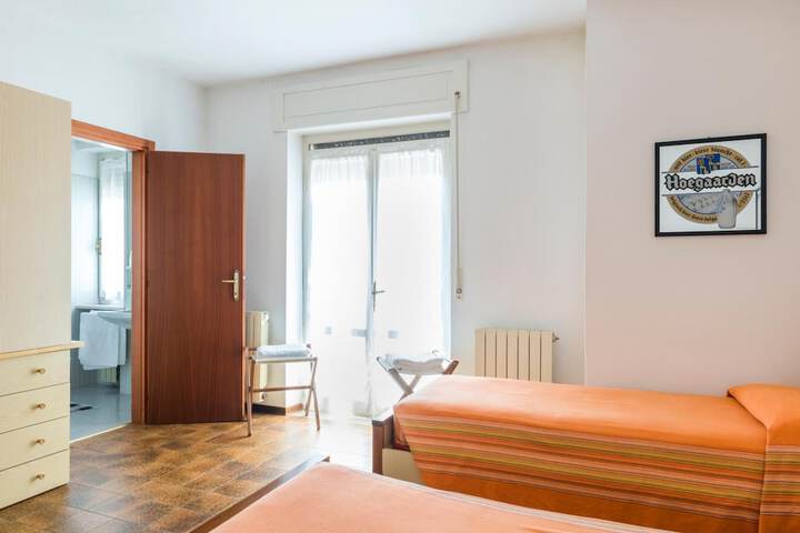 Room 16 of 60