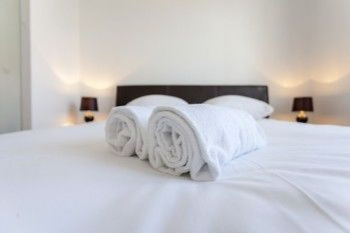 Room 8 of 19