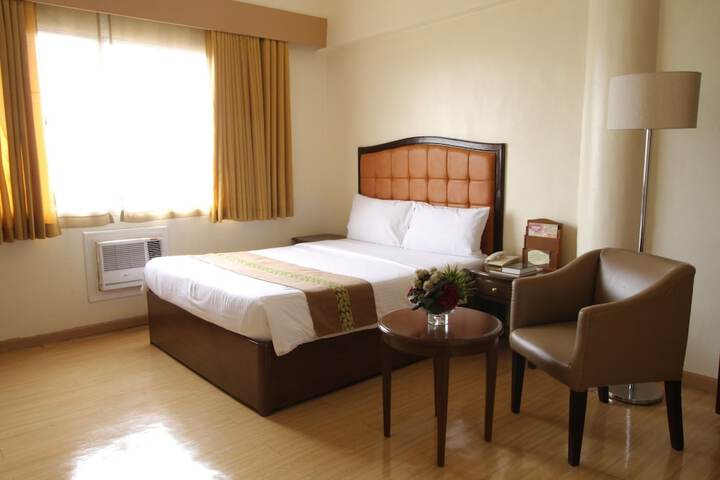 Room 3 of 23