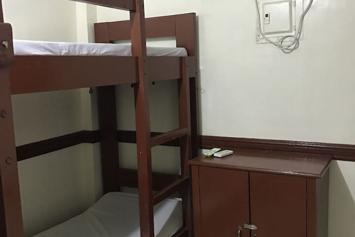 Room 5 of 31
