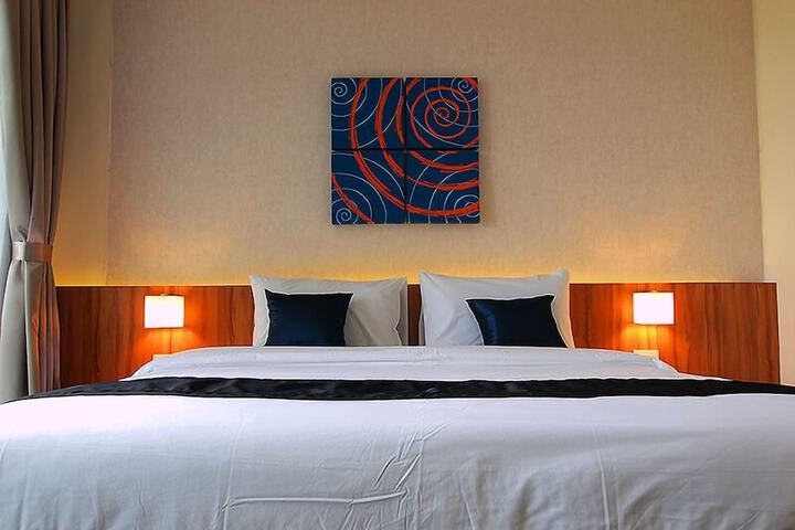 Room 10 of 31
