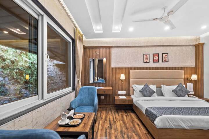Room 5 of 20
