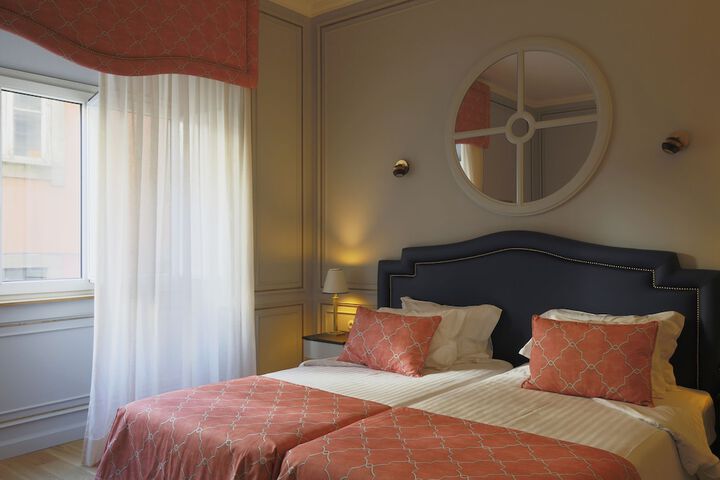 Room 22 of 65