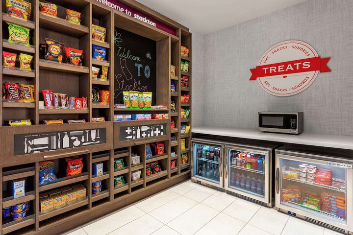 Snack bar